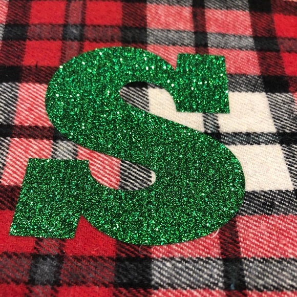 Christmas themed monogrammed pouch - Picture 4 of 5